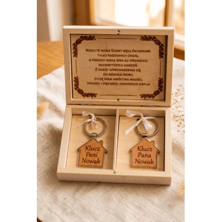 Prezent NOWOŻEŃCY PUDEŁKO GRAWER PERSONALIZACJA - KSANTYNA.pl